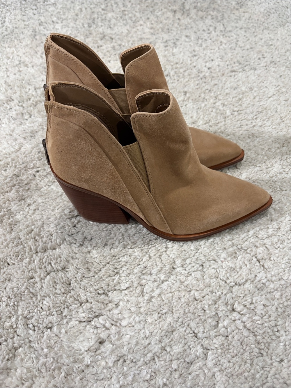 Vince Camuto Women's Tan Suede Pointed-Toe Ankle Boots Size 8